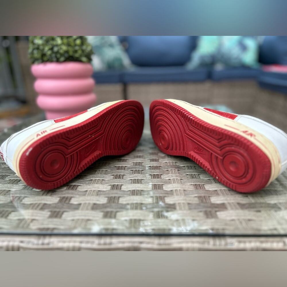 VINTAGE Nike Airforce 1 Low Premium Varsity Red / White Suede Women's 6.5 - Picture 5 of 8